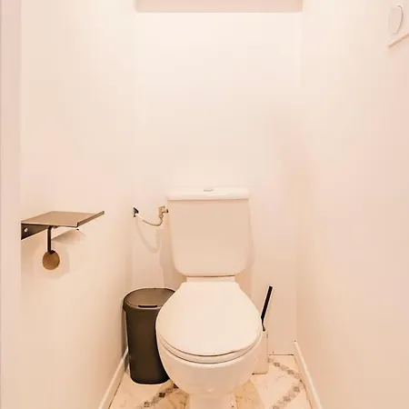 1 Proche Croise Laroche & Tram * מארק-אן-בראואל